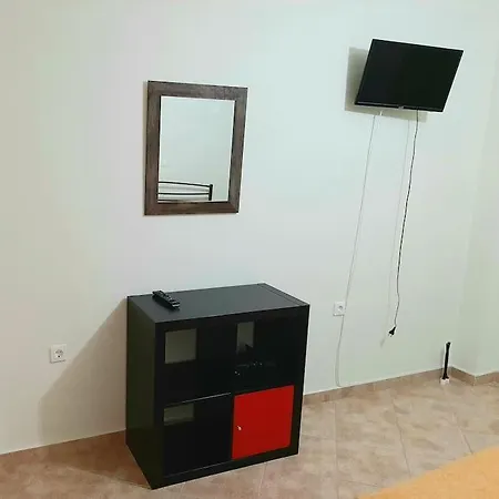 Cozy At Centre 아파트 모넴바시아